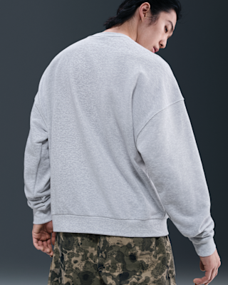 Nike Club Fleece Men's Oversized French Terry Crew. Nike VN